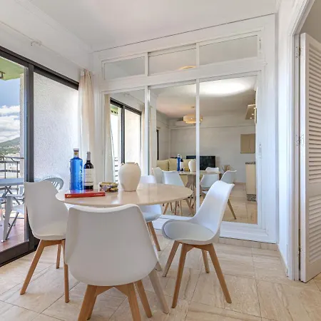 Beachfront Sea Views Twin Beds Marbella