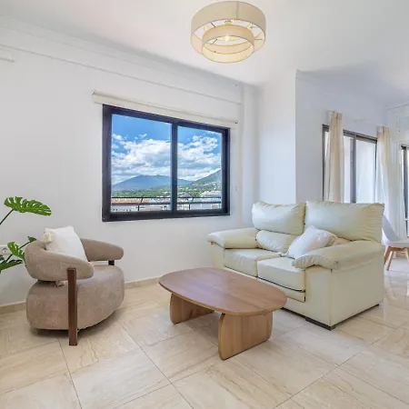 Beachfront Sea Views Twin Beds Appartamento *